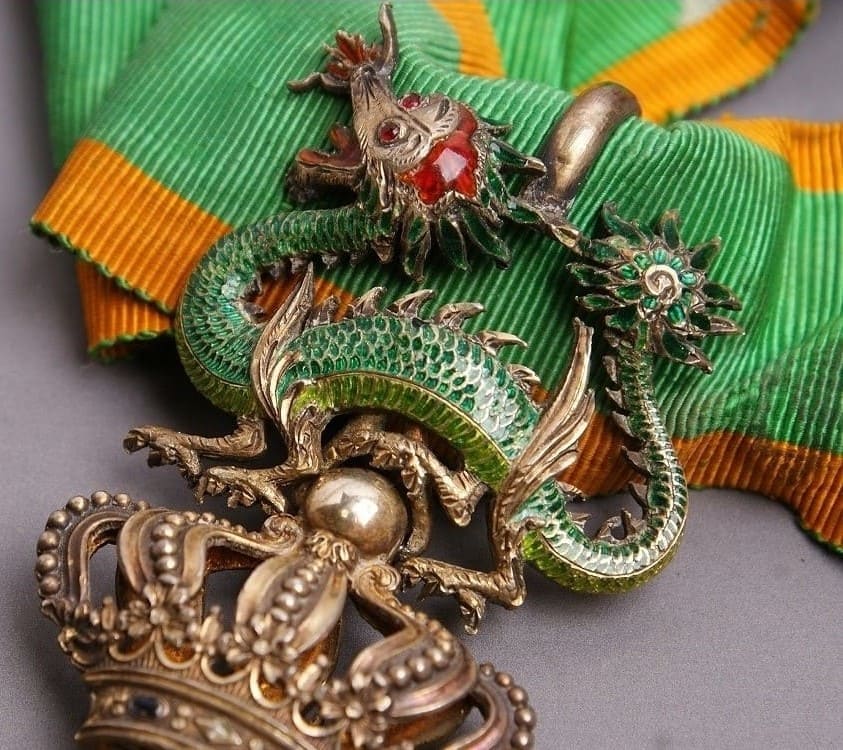3rd class  Order of the Dragon of Annam made by JMJ van Wielik.jpg