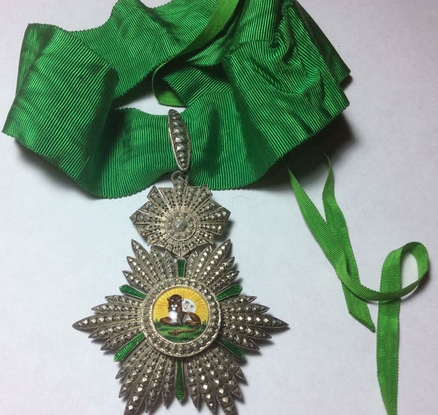 3rd class Order of the Lion and Sun made  by M.J. Goudsmit, La Haye.jpg