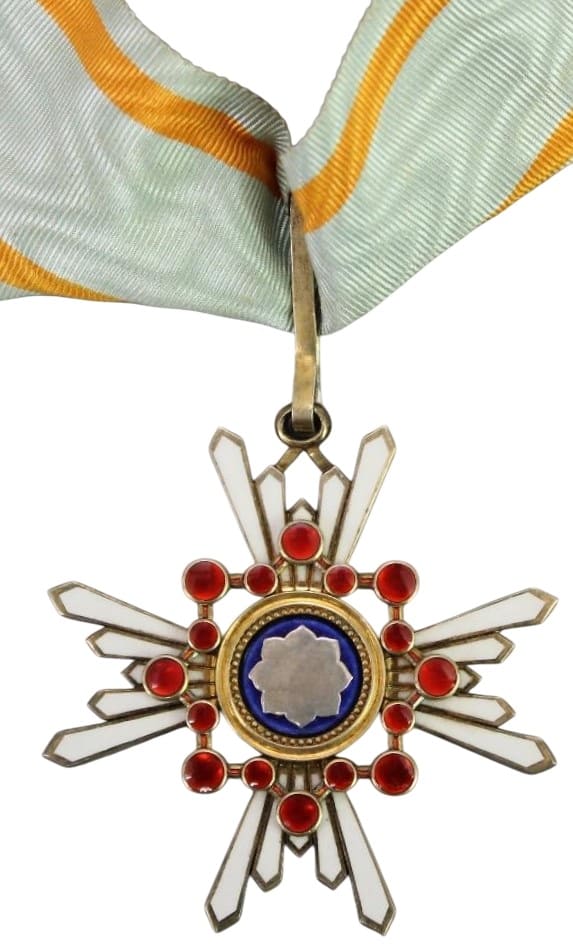 3rd class Order of the Sacred Treasure in Case for Foreigners.jpg