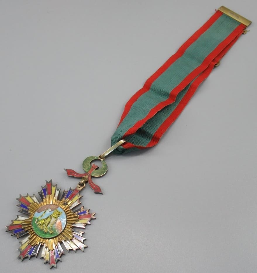 3rd class Order of the Striped Tiger awarded in 1919 to Major General Funabashi  Yoshizo.jpg