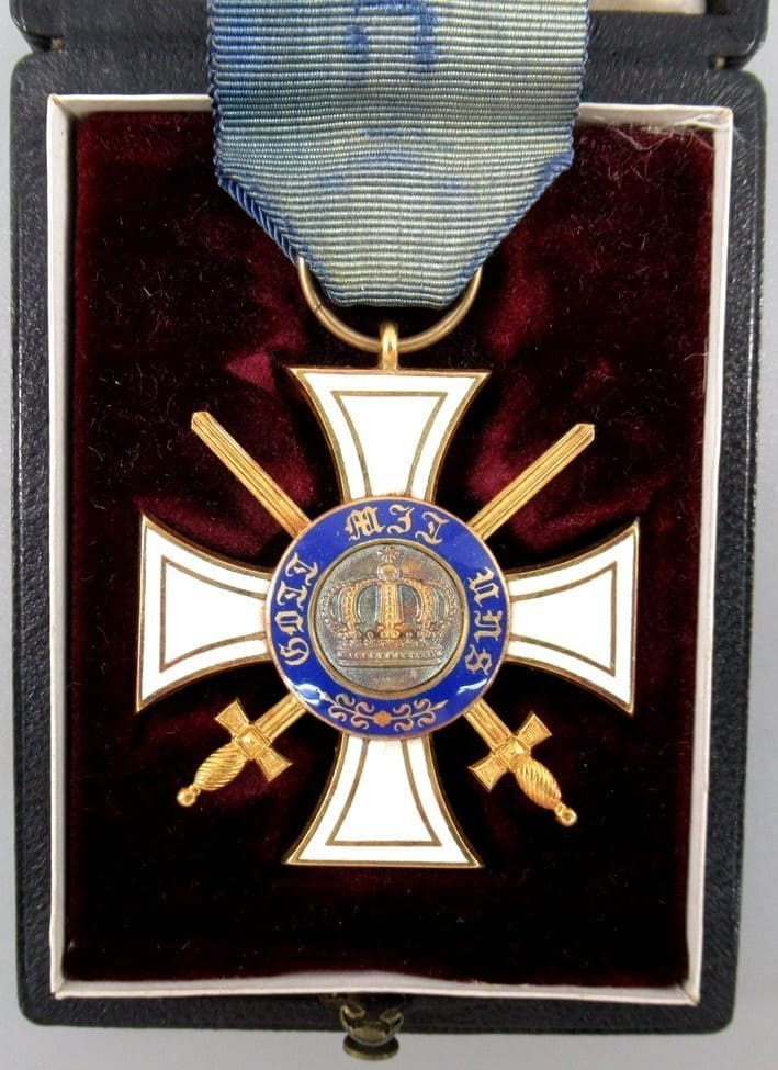 3rd class Prussian order of the Crown with swords.jpg