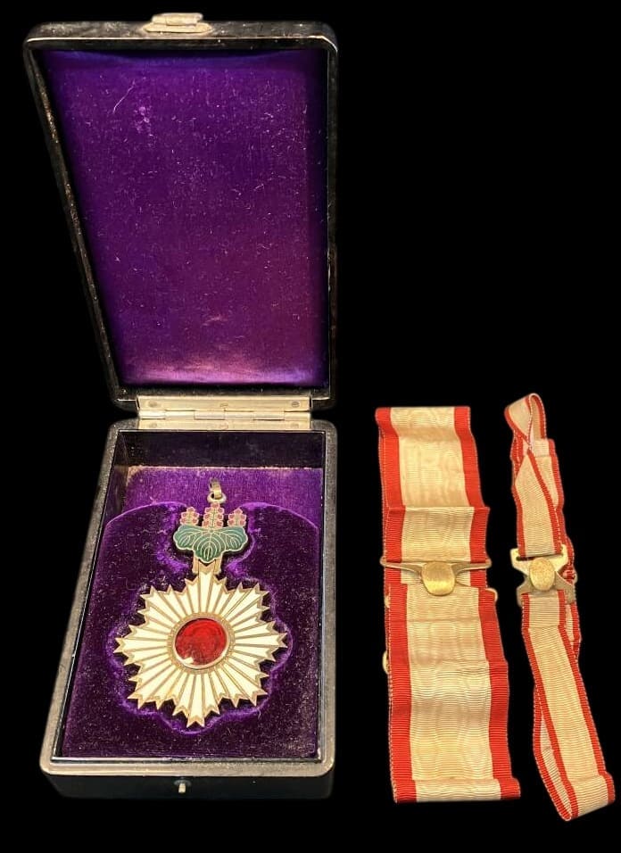 3rd class Rising Sun awarded to aCommander of  the Osaka Army Arsenal in 1934.jpg