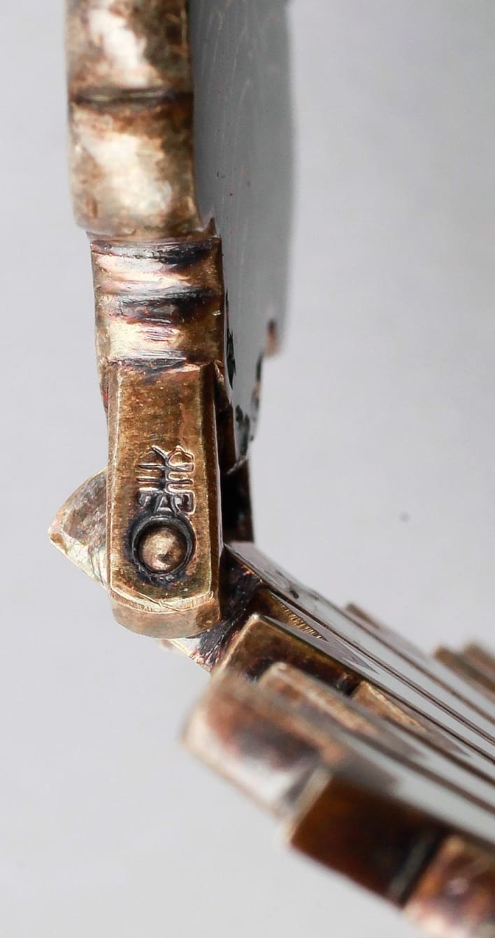 3rd  class  Rising Sun marked 美 with a case for foreigners.jpg