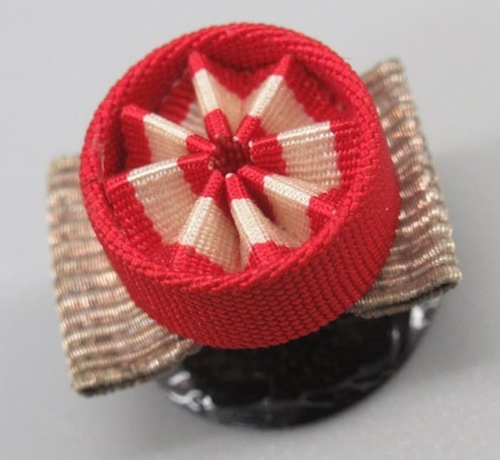 3rd  class Rising Sun order awarded in 1940 to Kazunari Funabashi.jpg