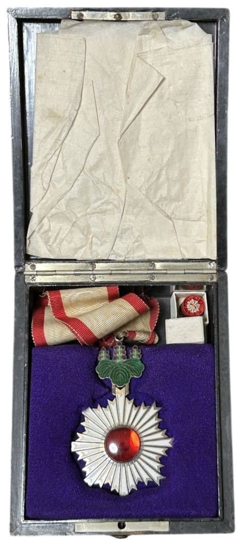 3rd class Rising Sun  Order.jpg