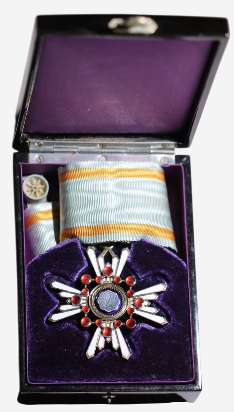 3rd class Sacred Treasure  marked M.jpg