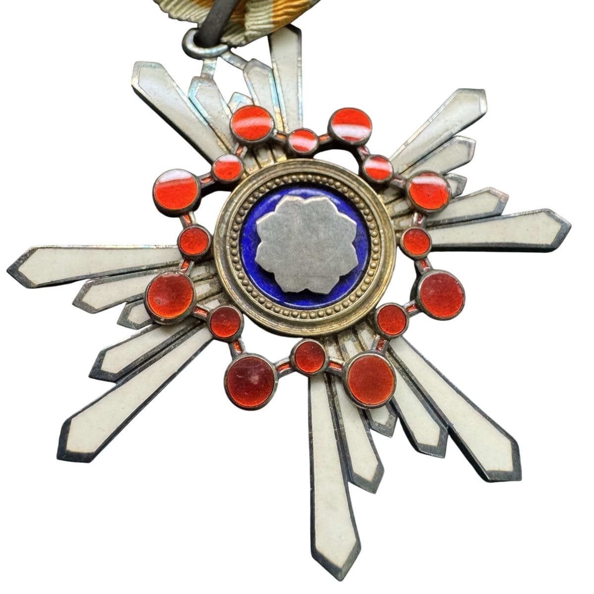 3rd class Sacred Treasure order  marked with 美.jpg