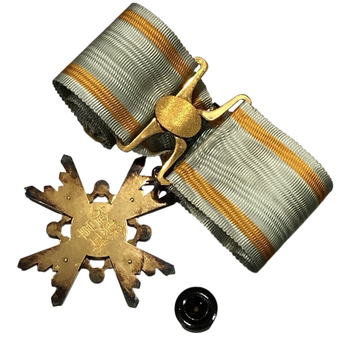 3rd class Sacred Treasure order with mark N.jpg