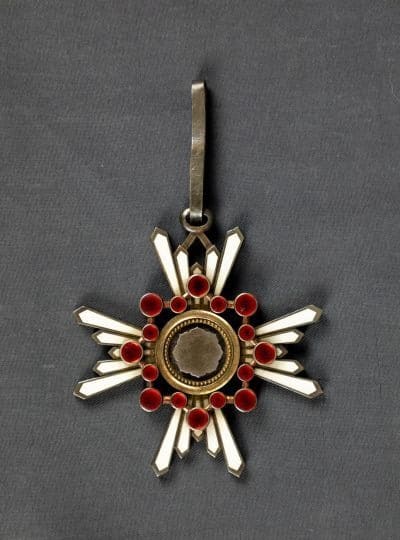 3rd class  Sacred Treasure with Field Case.jpg