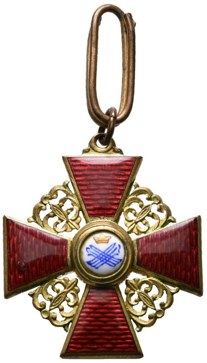 3rd class Saint Anna order in  bronze.jpg