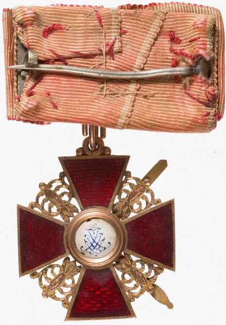 3rd  class Saint Anna order with swords and bow.jpg