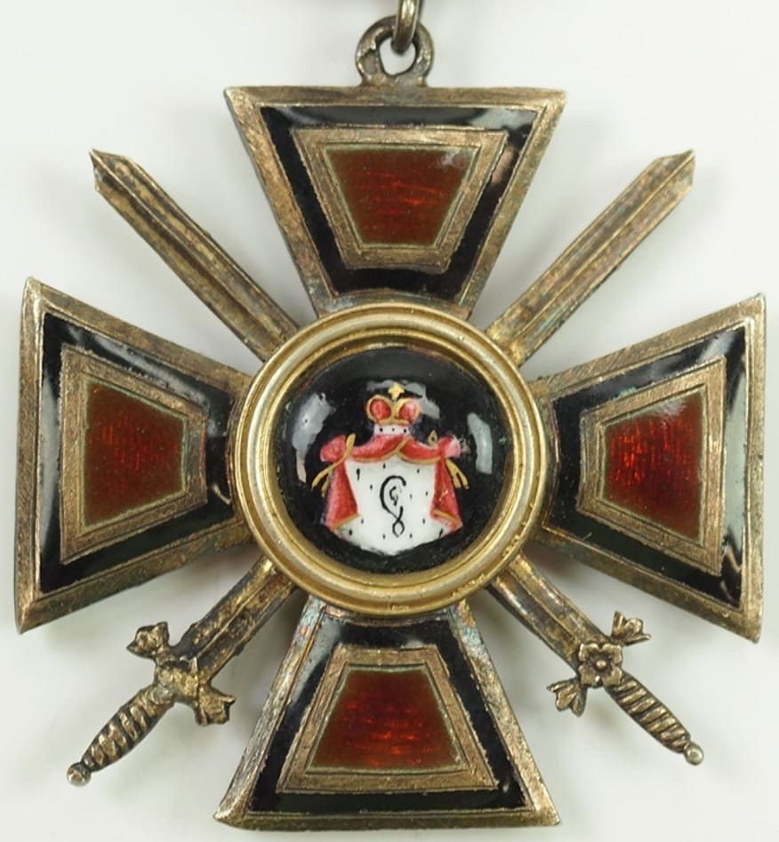 4th  class cross  with swords made in France.jpg
