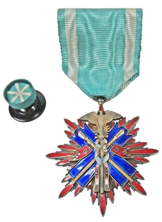 4th class Golden Kite order awarded in 1906 to Miwa Haruyoshi for the Russo-Japanese War.jpg
