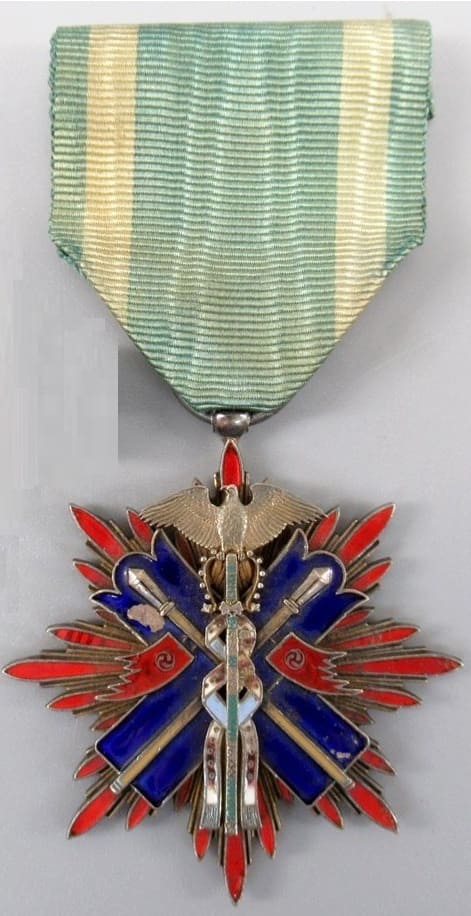4th class Order of Golden Kite awarded in 1906 to  Major General Funabashi Yoshizo.jpg