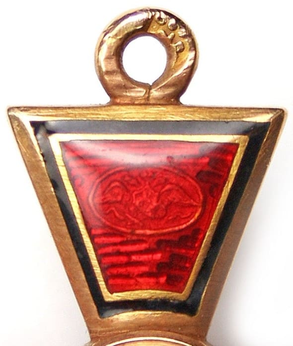 4th class  Order  of Saint Vladimir made by Immanuel  Pannasch.jpg