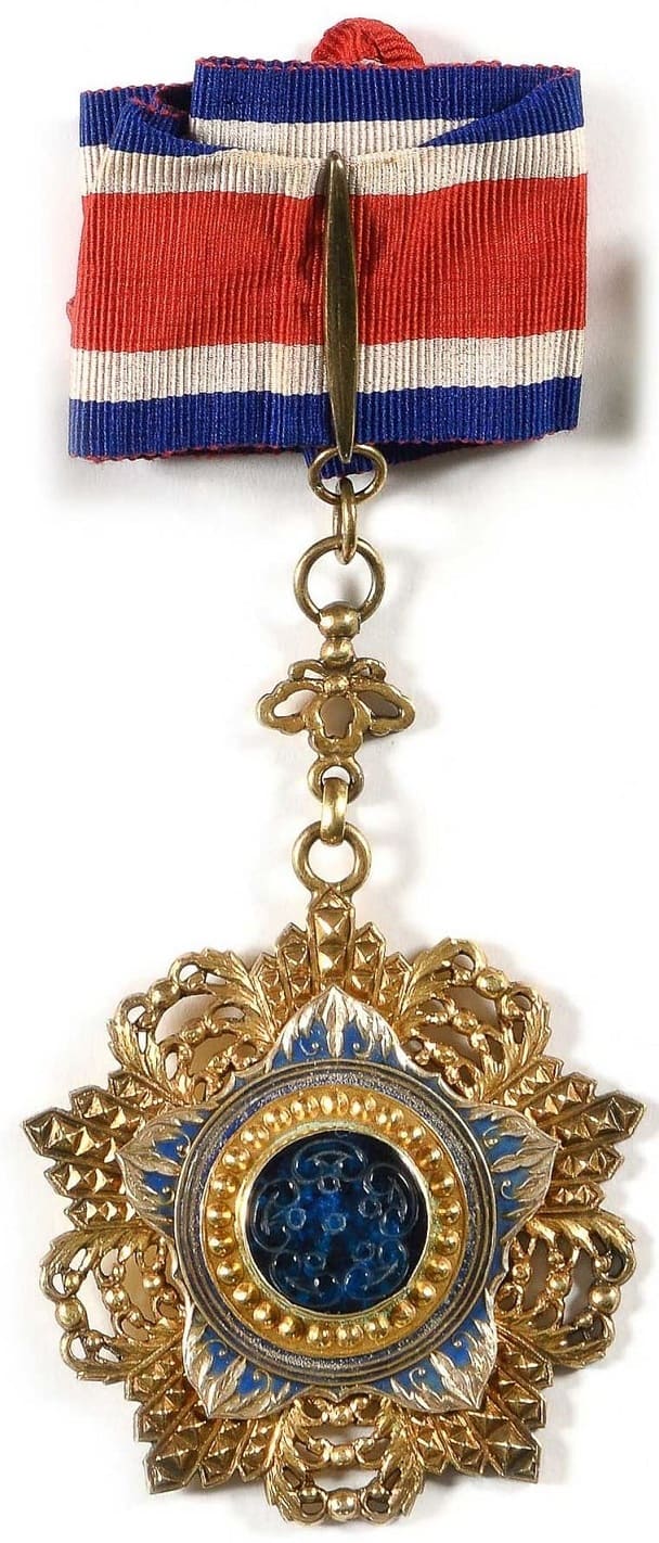 4th class order of the  Brilliant Jade No. 137.jpg