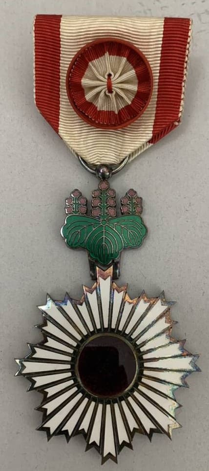 4th class Rising Sun order in Paper Wrapping.jpg