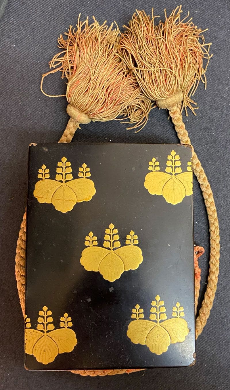 4th class Rising Sun order in the case  for foreigners.jpg