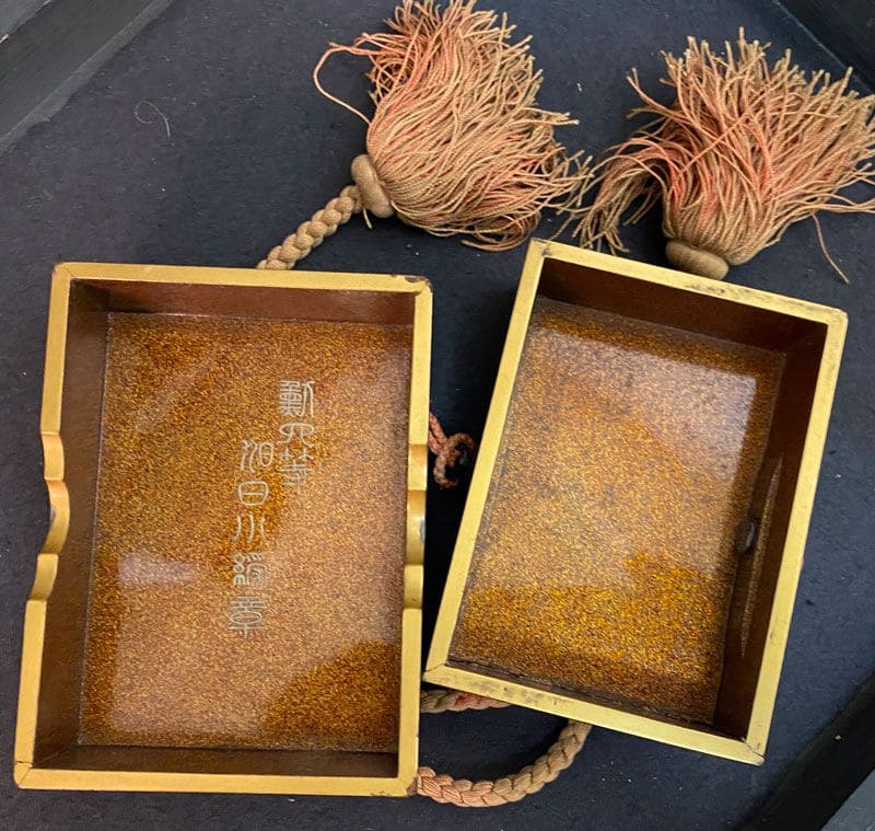 4th class Rising Sun order in the case for foreigners.jpg