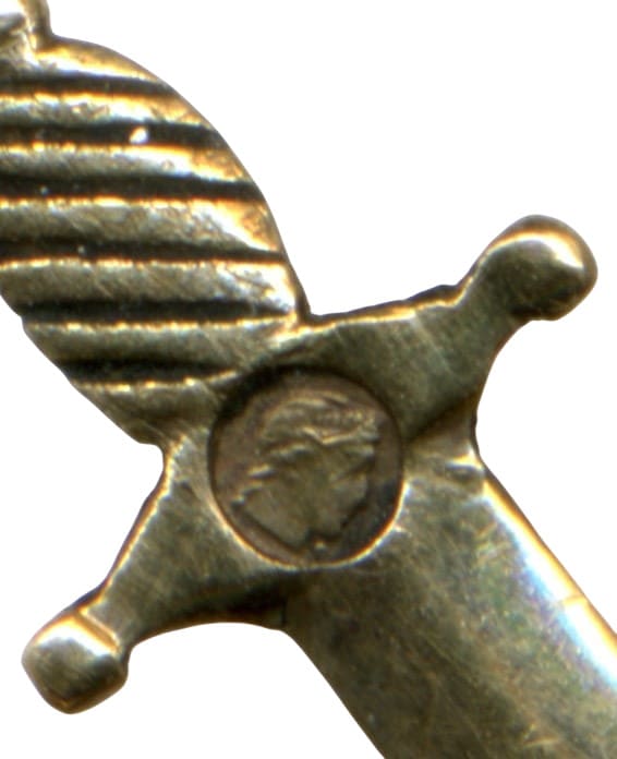 4th class Saint   Vladimir with swords of bulbous type ИК.jpg