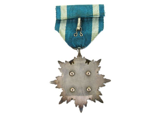 5th class  Order of Golden Kite awarded in 1906 to Army Second Lieutenant.jpg
