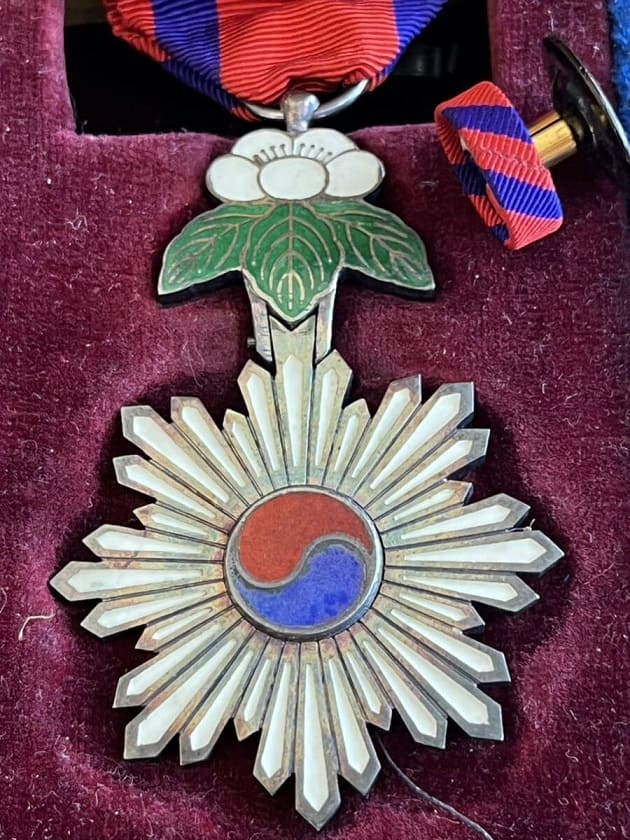 5th class Order  of Taeguk.jpg