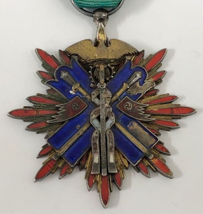 5th class  Order of the Golden Kite.jpg
