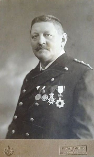 5th ot 6th class Order of the Rising sun.jpeg