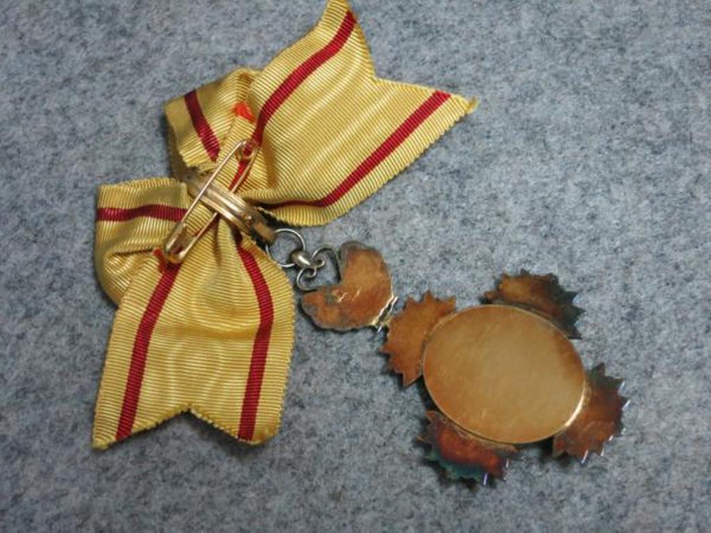 3rd Class Orders of Precious Crown/勲三等宝冠章 | Medals of Asia 3rd Class Orders of Precious Crown/勲三等宝冠章 | Medals of Asia