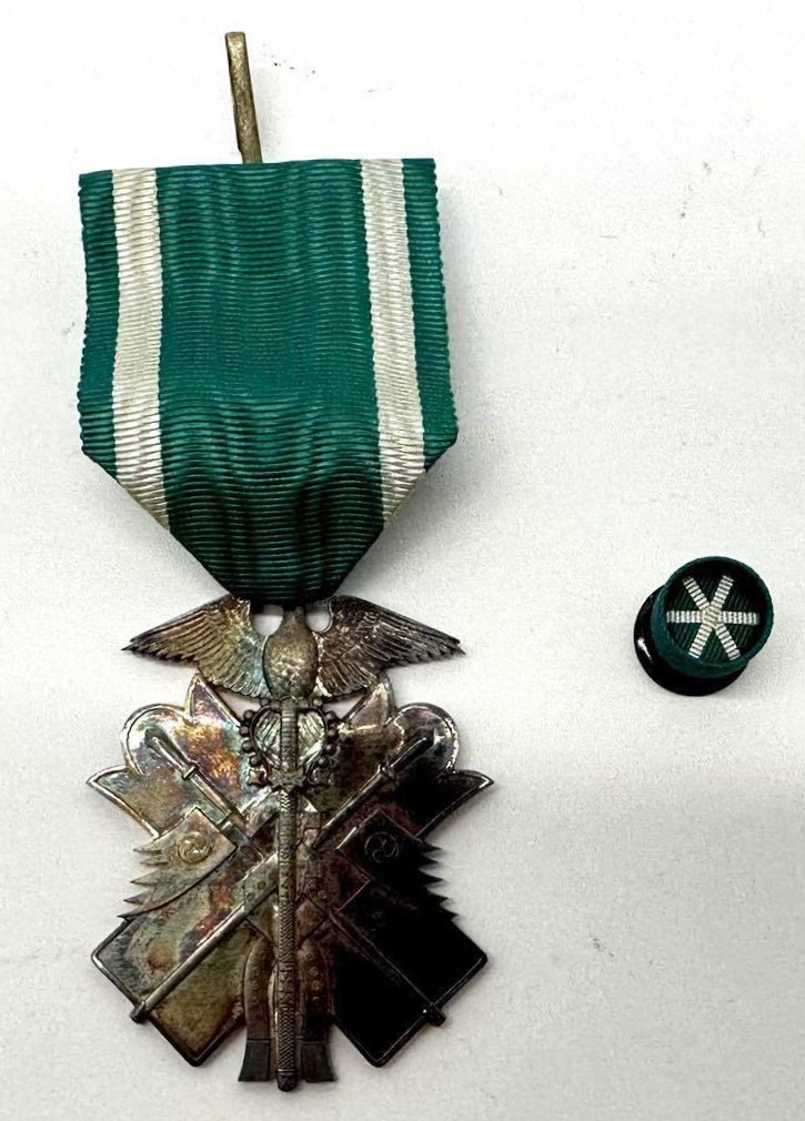 6th class Golden Kite order posthumously awarded in 1937.jpg