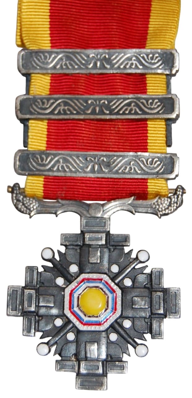 6th class Pillars of the State Order Fake.jpg