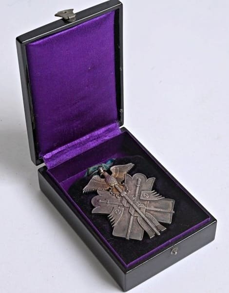 7th class Golden Kite order awarded in 1906 to Chief  Petty Officer.jpg 7th class Golden Kite order awarded in 1906 to Chief  Petty Officer.jpg