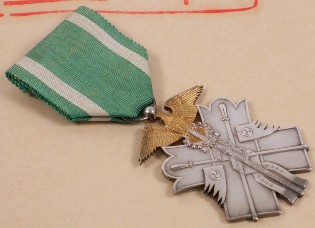 7th class  Golden Kite order awarded in 1937 to Moriya Yoshihisa.jpg 7th class  Golden Kite order awarded in 1937 to Moriya Yoshihisa.jpg