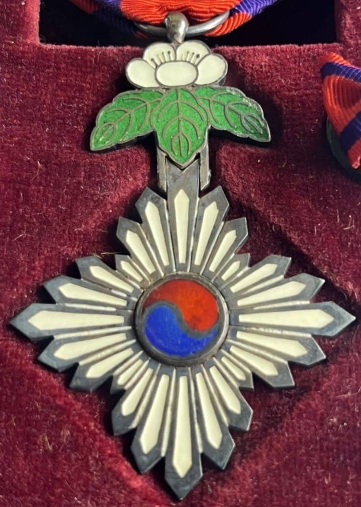 7th class Order of Taeguk.jpg