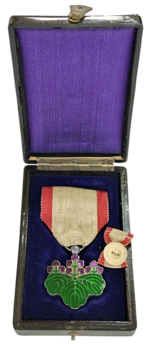 7th class Rising  Sun order marked 美.jpg
