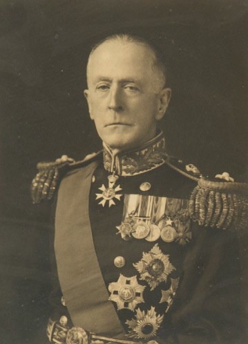 Admiral  Sir William Christopher Pakenham.jpg