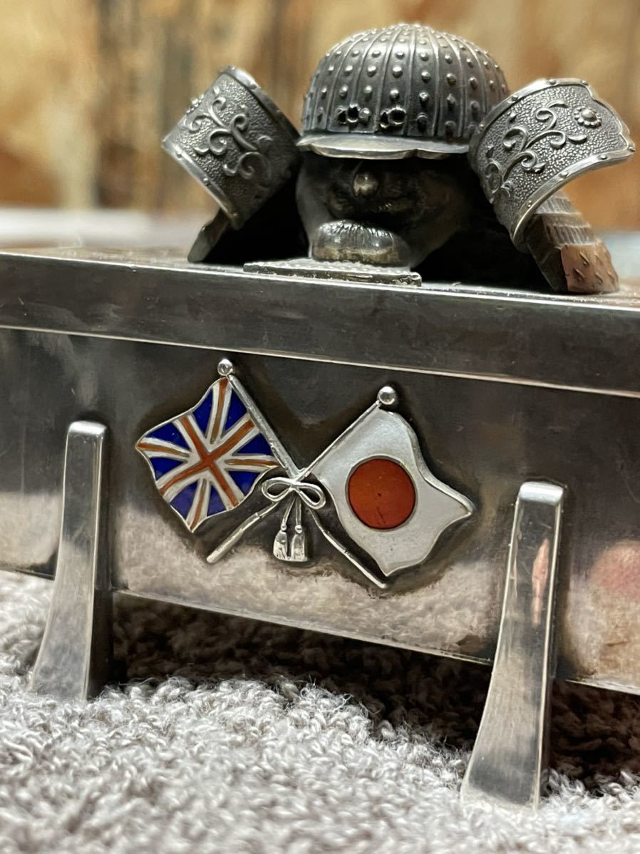 Anglo-Japanese Alliance  Commemorative Silver  Box.jpg