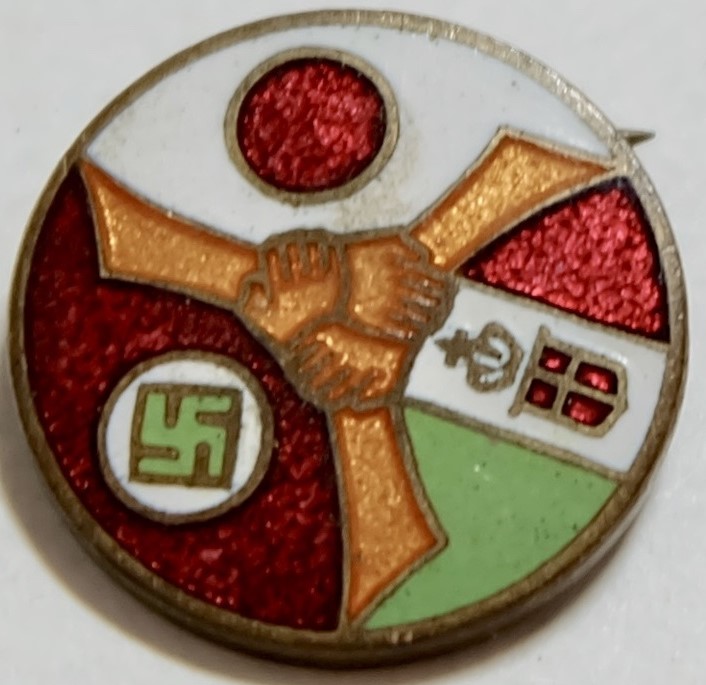 Anti-Comintern Pact Commemorative Badge 防共記念章.jpg