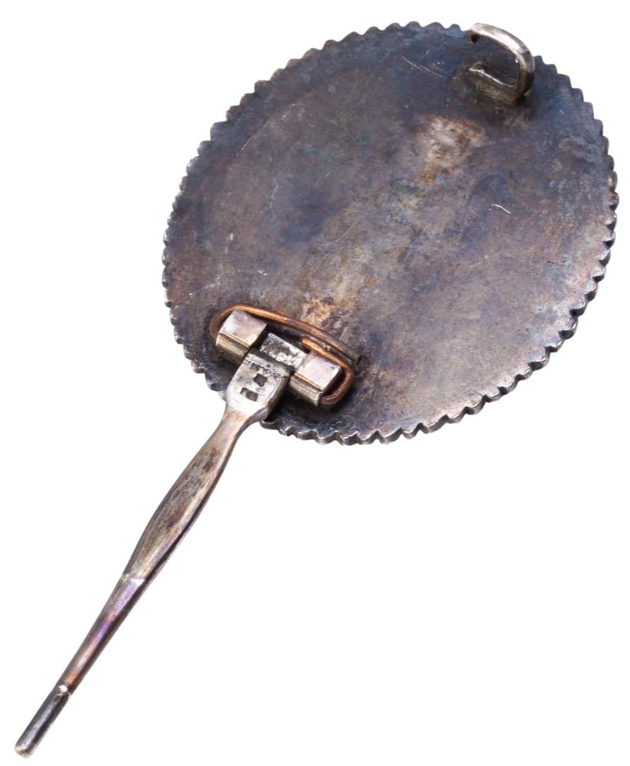 Army War College Graduation Badge made by Hattori&Co, Tokyo.jpg