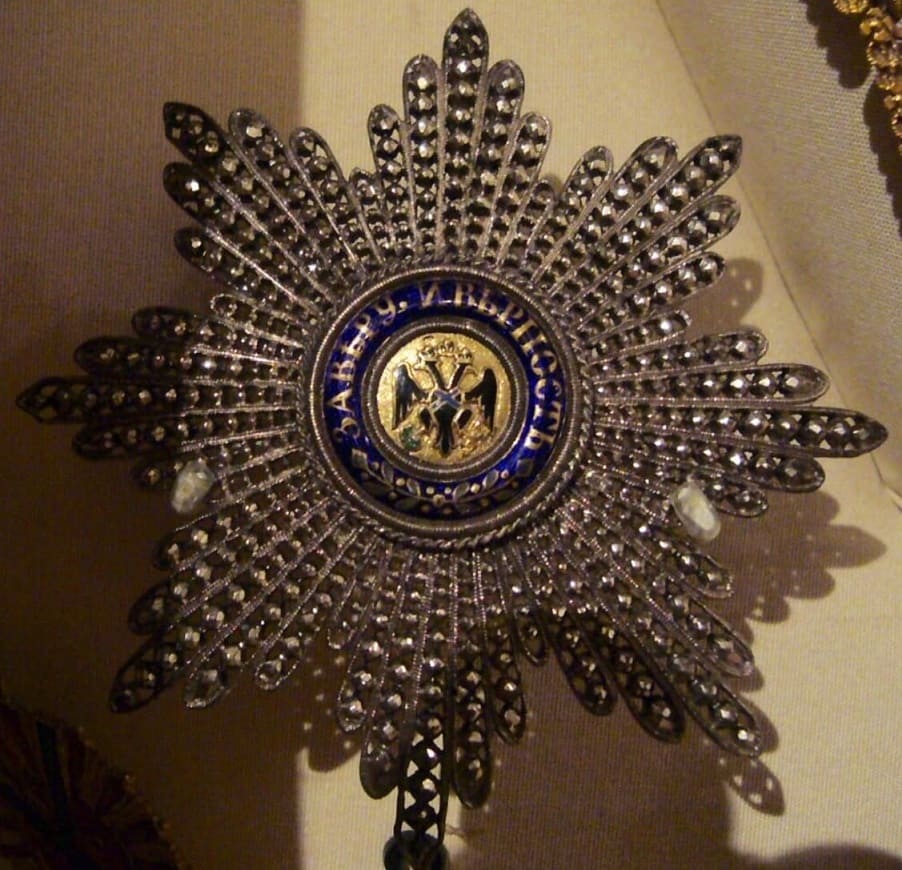 Arthur Wellesley, 1st Duke of Wellington breast star.jpg