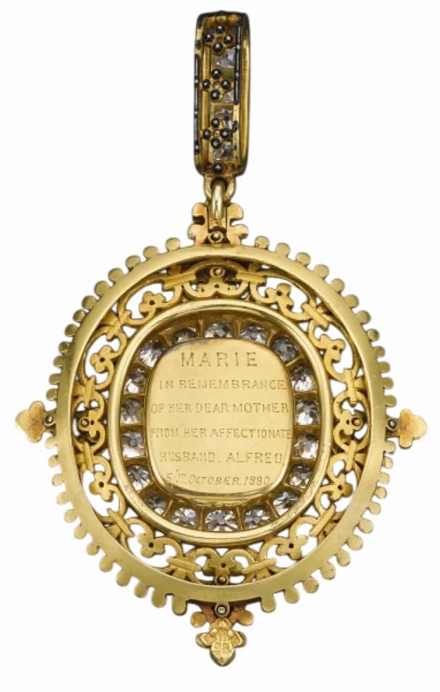 Award Pendant  with a Portrait of Empress Maria Alexandrovna.jpg