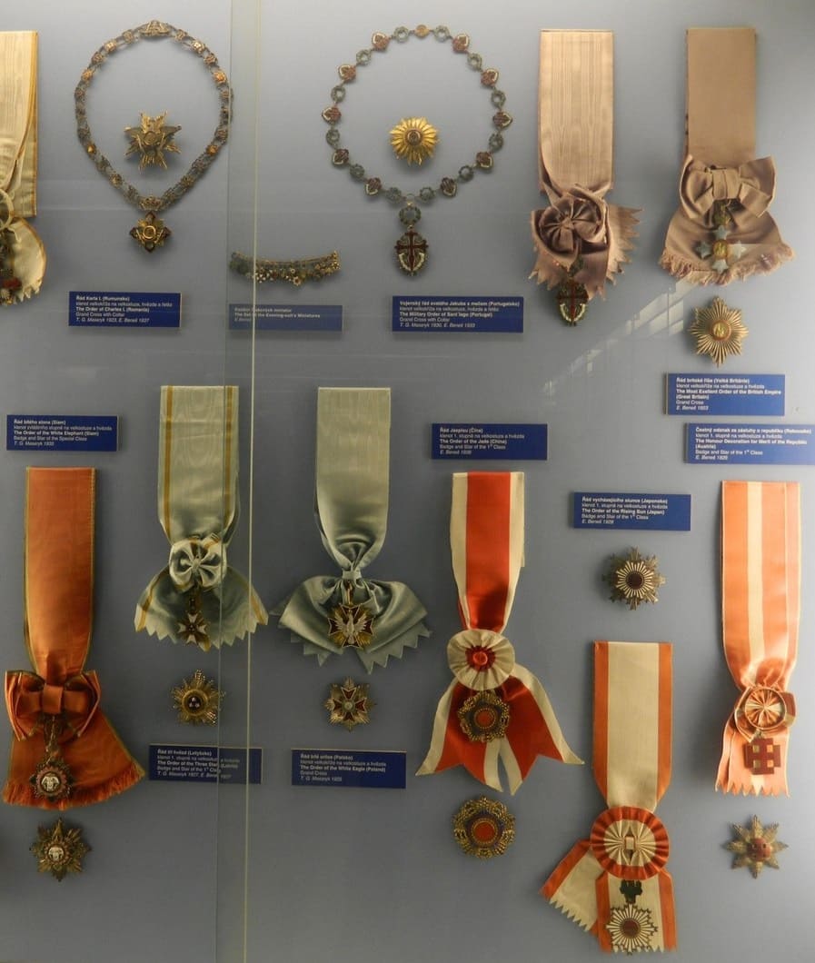 Awards  of the president of Czechoslovakia Edvard Beneš.jpg