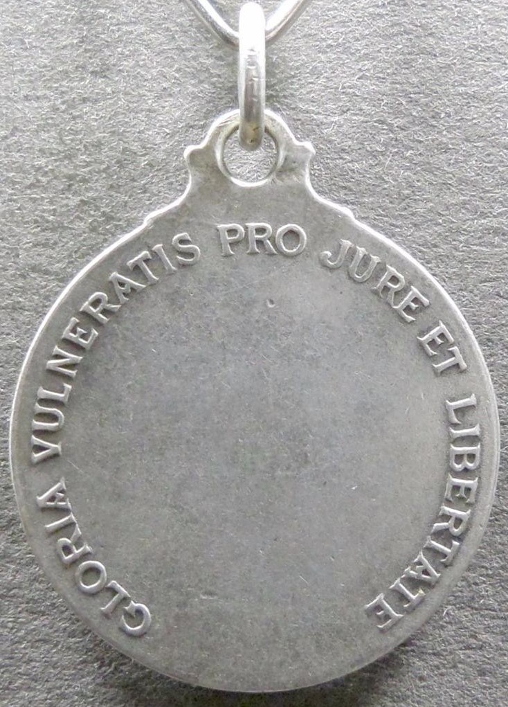 Badge Gloria Vulneratis Pro Jure Et Libertate 1914-1915..jpg