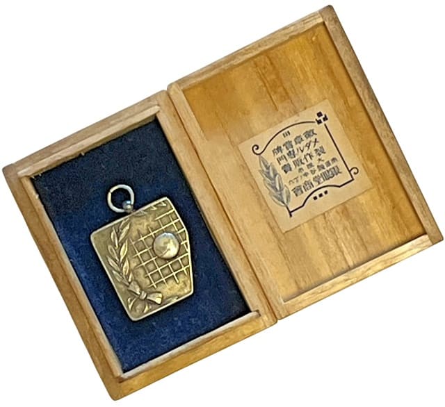 Badge made by Gingando workshop, Osaka  銀眼堂造.jpg