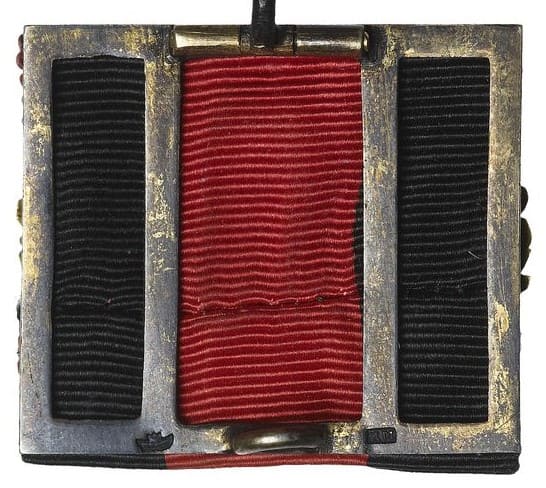 Badge of Excellence for Faultless Service made by Helsinki workshop  KM.jpg