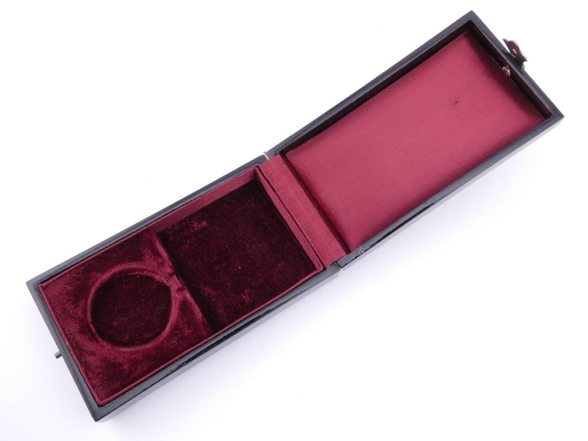 Blue Ribbon Medal of Honor  awarded in 1963.jpg