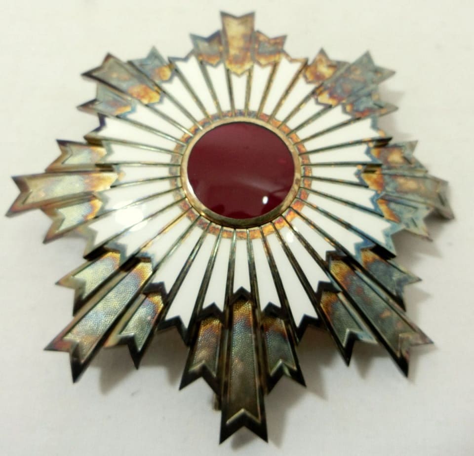 Breast star  of Rising Sun order with mark M.jpg