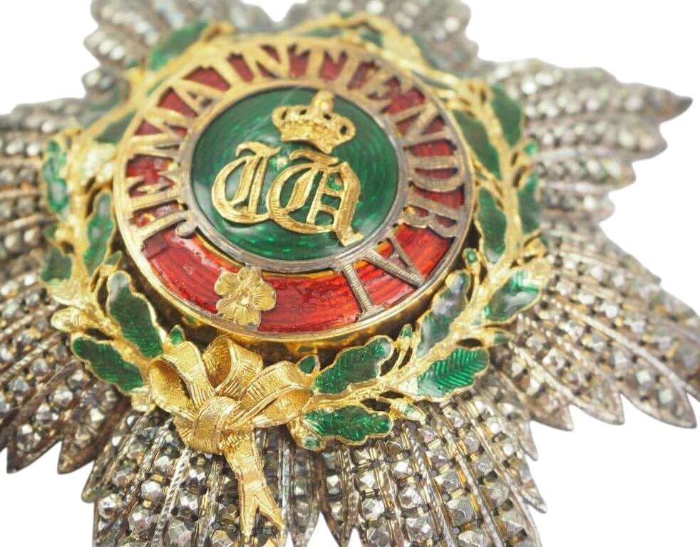 Breast star of the Luxembourgian order of the Oak Crown made by Albert  Bacqueville workshop.jpg