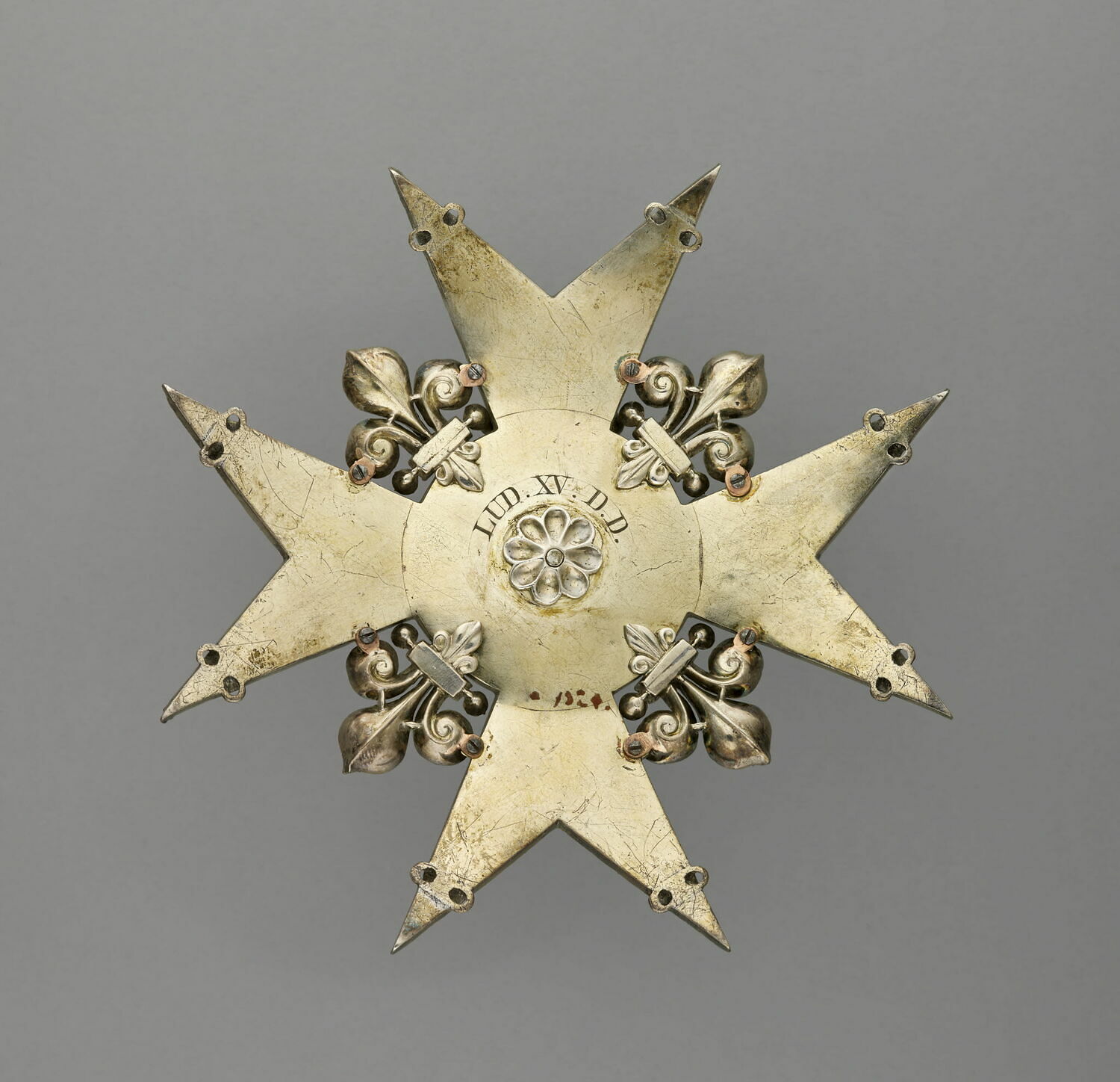 Breast Star Order of the Holy Spirit  presented by Louis XV to the Felipe I de Borbón.JPG