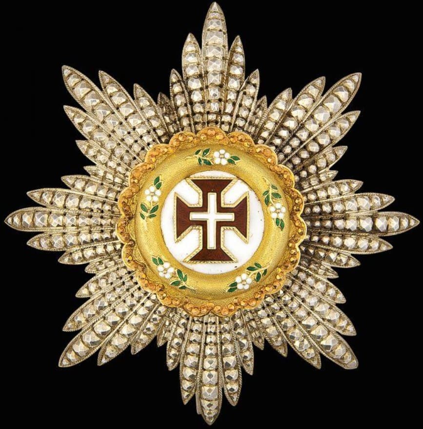 Breast star without Sacred Heart of Christ.jpg